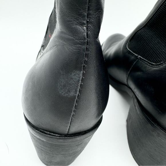 Matisse Ashbury Chelsea Boot Heeled Ankle Booties Black Leather Size 7 Moto Boho - Picture 9 of 15